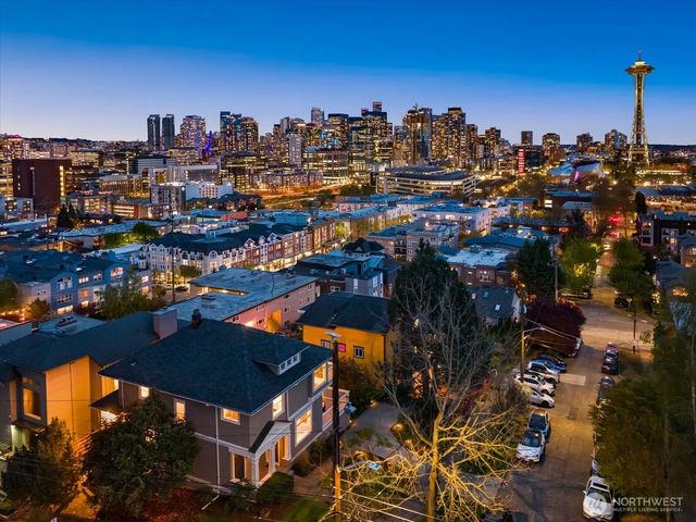 920 4th Avenue N, Seattle, WA 98109