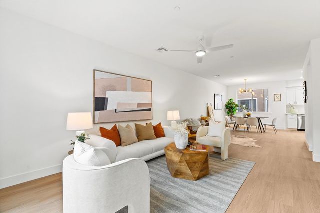 947 Woodside, Redwood City, CA 94061