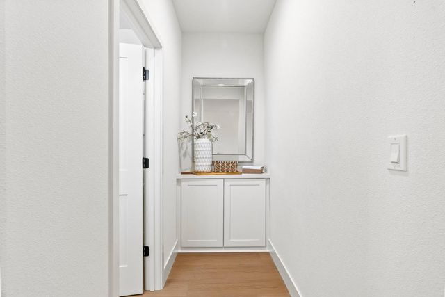 947 Woodside, Redwood City, CA 94061