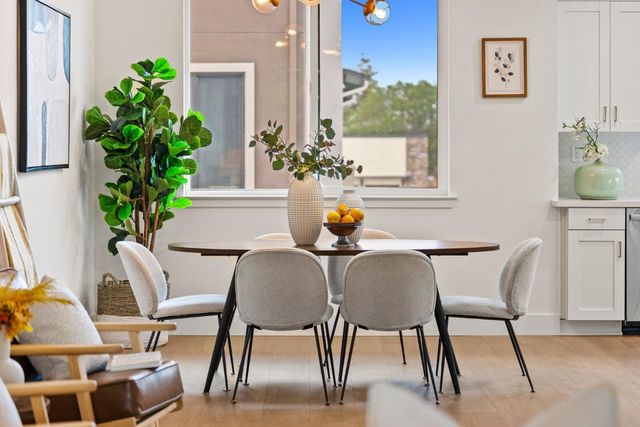 947 Woodside, Redwood City, CA 94061