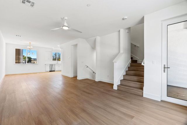 947 Woodside, Redwood City, CA 94061