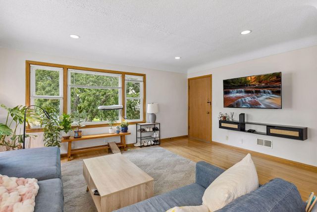 1519 Adams Street NE, Minneapolis, MN 55413