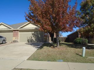 1324 Piedmont Drive, Mansfield, TX 76063