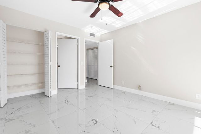 712 Meadows Circle, Boynton Beach, FL 33436