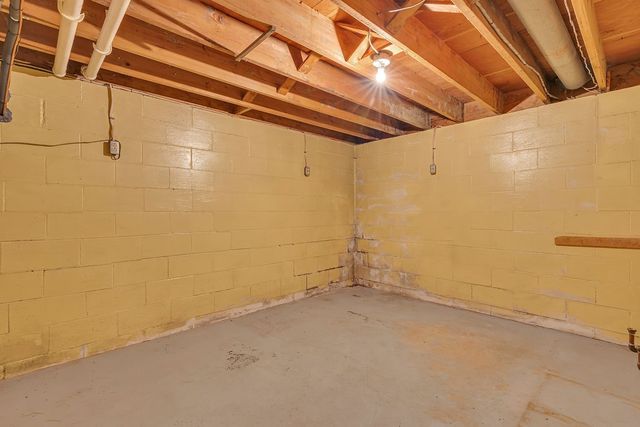 107 Goehring Ln, North Sewickley Twp, PA 15010