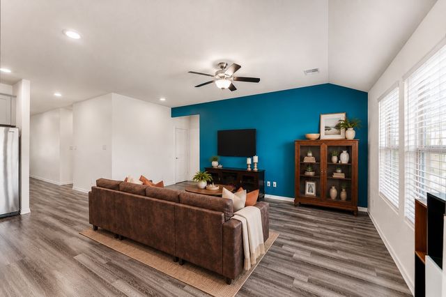 1713 Gold Mine Trail, Aubrey, TX 76227