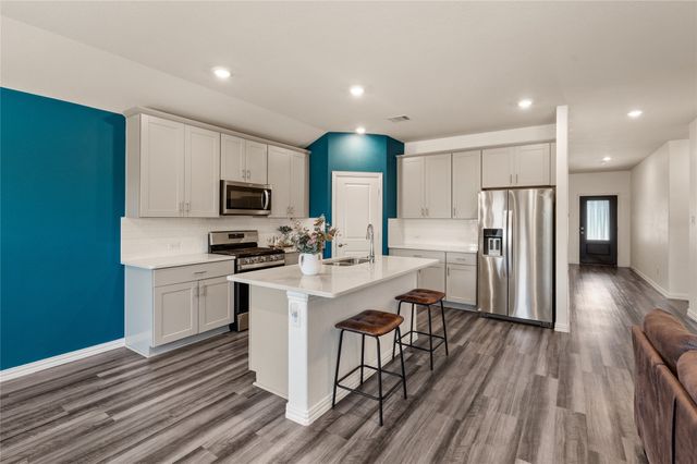 1713 Gold Mine Trail, Aubrey, TX 76227