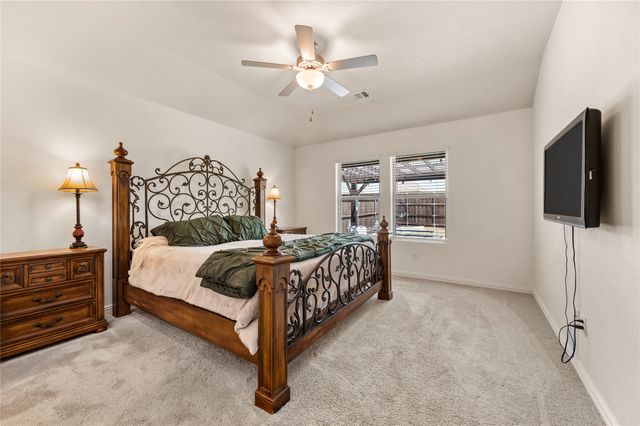 1713 Gold Mine Trail, Aubrey, TX 76227