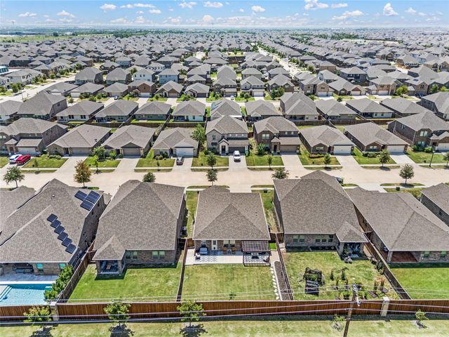 1713 Gold Mine Trail, Aubrey, TX 76227