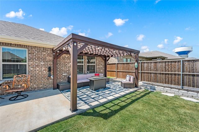 1713 Gold Mine Trail, Aubrey, TX 76227