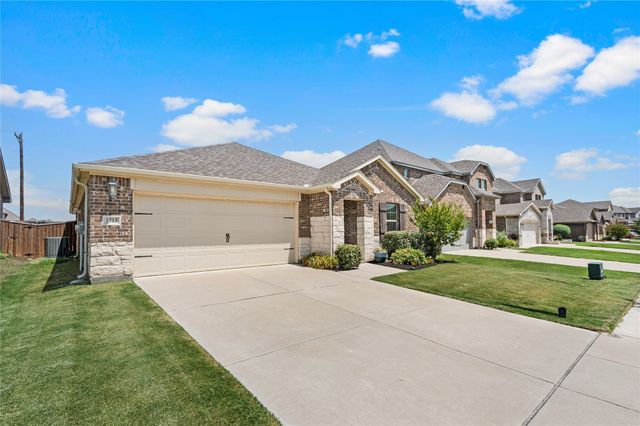 1713 Gold Mine Trail, Aubrey, TX 76227