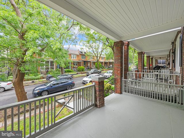 519 23RD PL NE, Washington, DC 20002