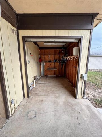 2112 Kelly Street, Mission, TX 78572