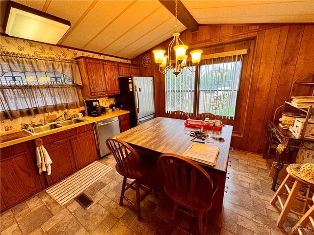 2112 Kelly Street, Mission, TX 78572