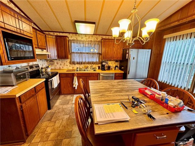 2112 Kelly Street, Mission, TX 78572