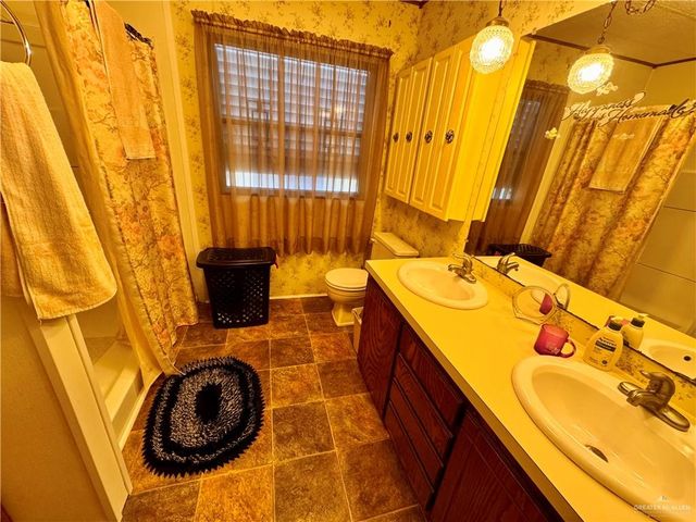 2112 Kelly Street, Mission, TX 78572