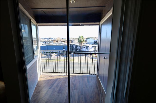 1840 Burton DR 120, Austin, TX 78741