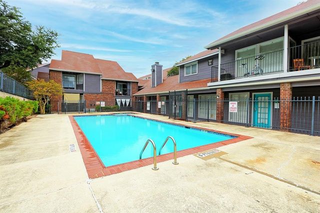 1840 Burton DR 120, Austin, TX 78741