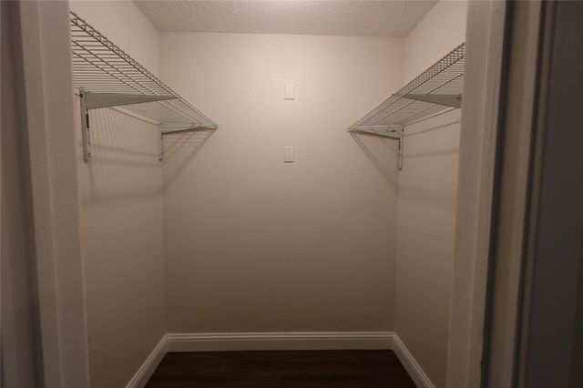 1840 Burton DR 120, Austin, TX 78741