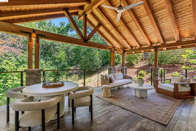 1035 N Thompson Rd, Lafayette, CA 94549