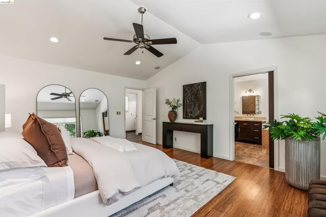 1035 N Thompson Rd, Lafayette, CA 94549