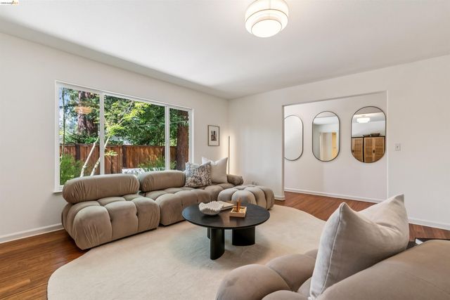 1035 N Thompson Rd, Lafayette, CA 94549