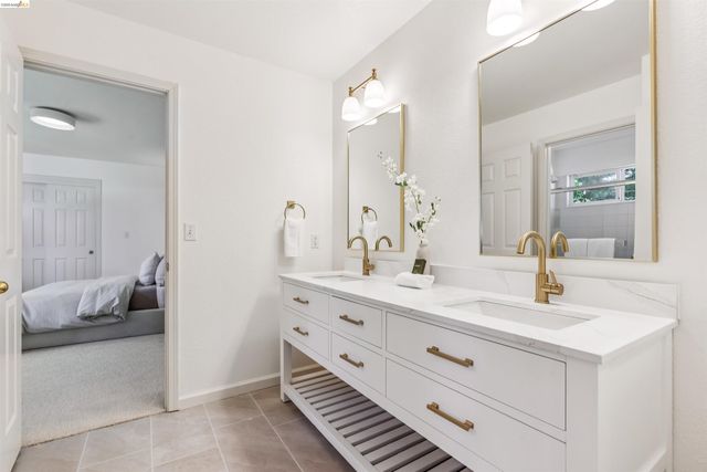 1035 N Thompson Rd, Lafayette, CA 94549