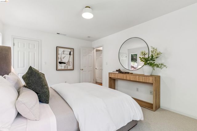 1035 N Thompson Rd, Lafayette, CA 94549