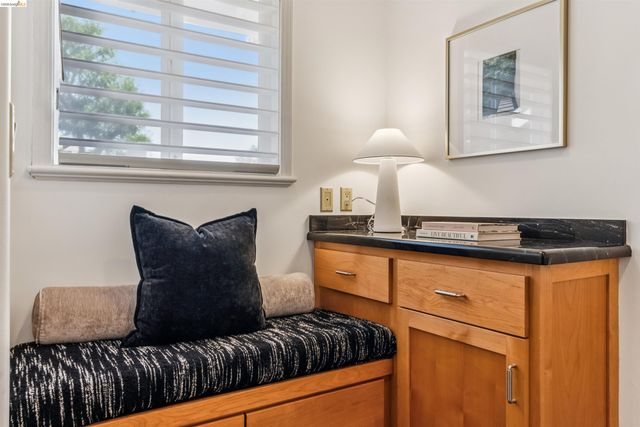 1035 N Thompson Rd, Lafayette, CA 94549