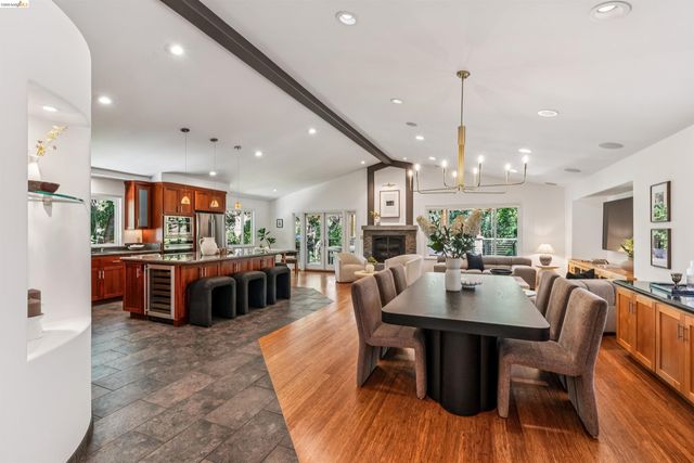 1035 N Thompson Rd, Lafayette, CA 94549