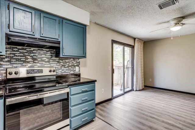 7510 E 17th St, Wichita, KS 67206