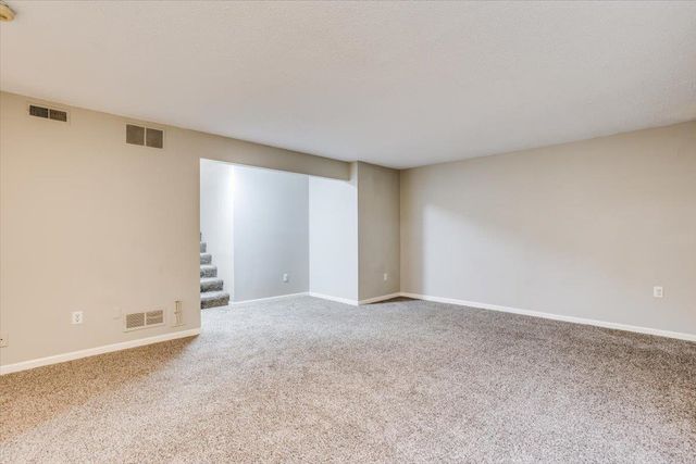 7510 E 17th St, Wichita, KS 67206