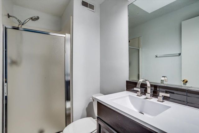 7510 E 17th St, Wichita, KS 67206