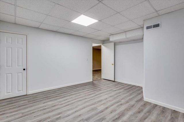 7510 E 17th St, Wichita, KS 67206