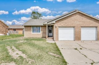7510 E 17th St, Wichita, KS 67206