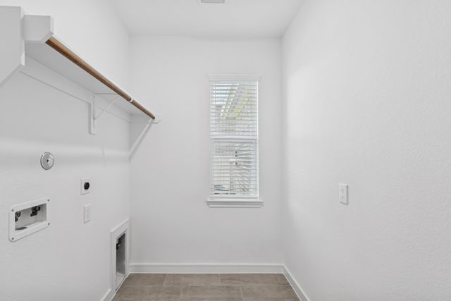 12906 Old Fashion Circle, Mont Belvieu, TX 77535