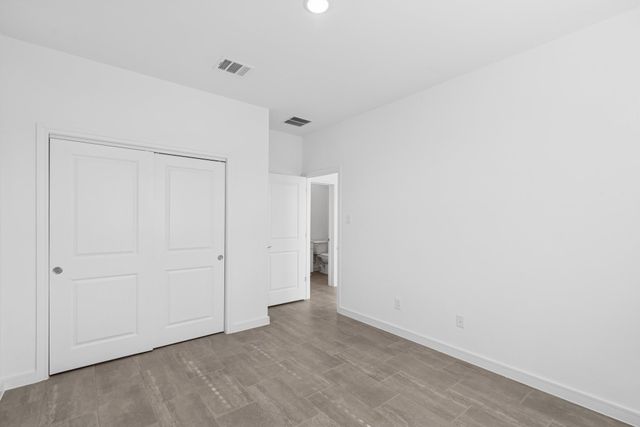 12906 Old Fashion Circle, Mont Belvieu, TX 77535