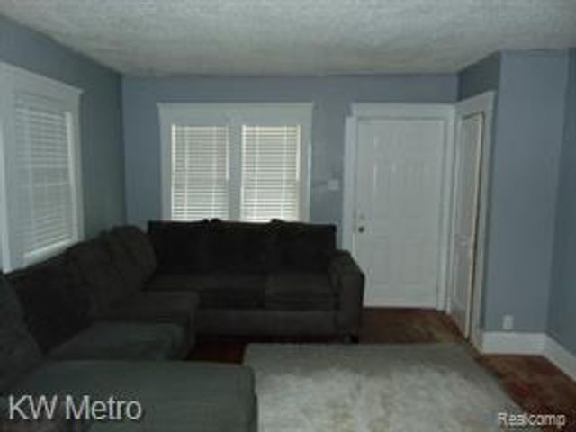 17125 Archdale Street, Detroit, MI 48235