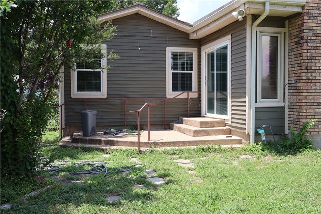 2516 Norfleet Street, Sansom Park, TX 76114