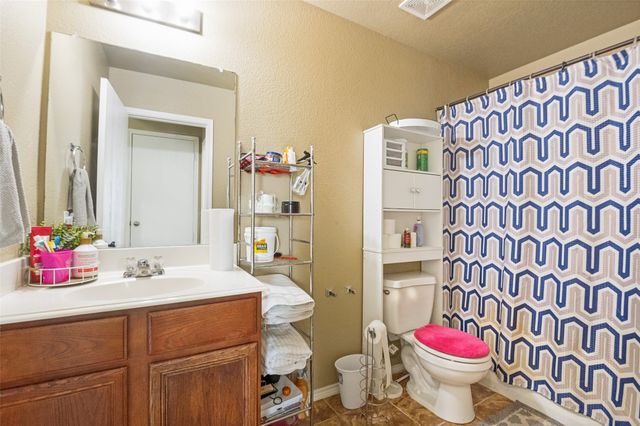 727 Lentisco Drive, Lancaster, TX 75146