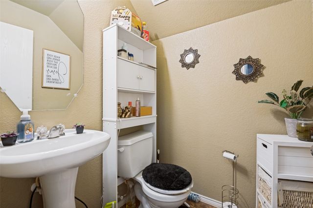 727 Lentisco Drive, Lancaster, TX 75146