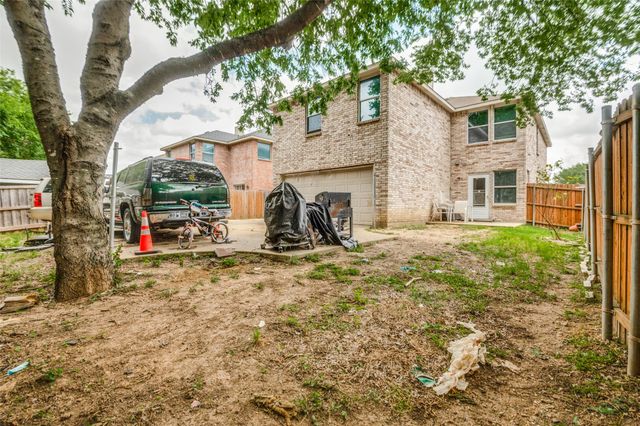 727 Lentisco Drive, Lancaster, TX 75146