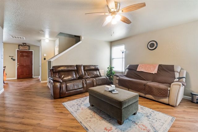 727 Lentisco Drive, Lancaster, TX 75146