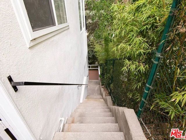 2819 Pacific View Trail 1&2, Los Angeles, CA 90068