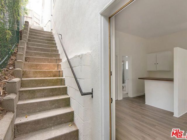 2819 Pacific View Trail 1&2, Los Angeles, CA 90068