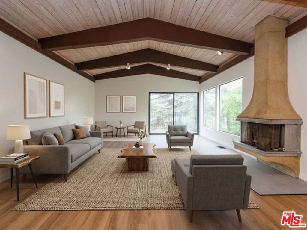 2819 Pacific View Trail 1&2, Los Angeles, CA 90068