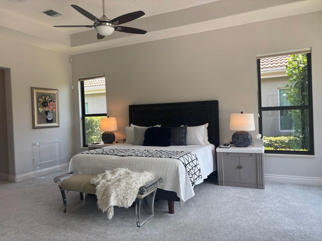 21 Somerset Drive, Palm Beach Gardens, FL 33418