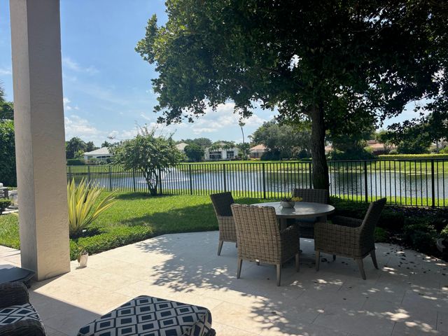 21 Somerset Drive, Palm Beach Gardens, FL 33418