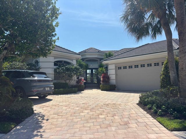 21 Somerset Drive, Palm Beach Gardens, FL 33418