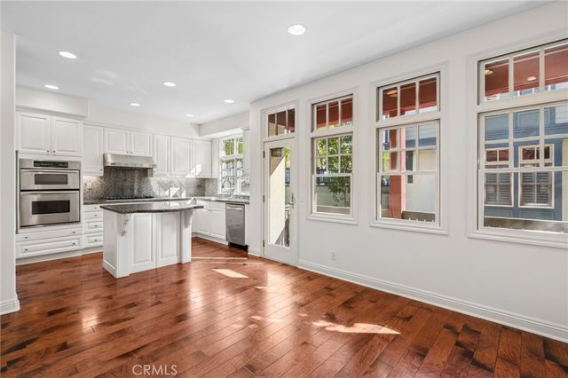 2676 BUNGALOW Place, Corona Del Mar, CA 92625